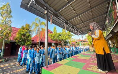 Pagi Ceria di MTsN 5 Padang Pariaman, Bilingual Activity dan Senam Sehat Warnai Halaman Madrasah